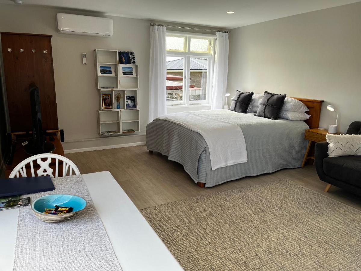 Raglan Retreat On Gilmour Apartment Exterior photo